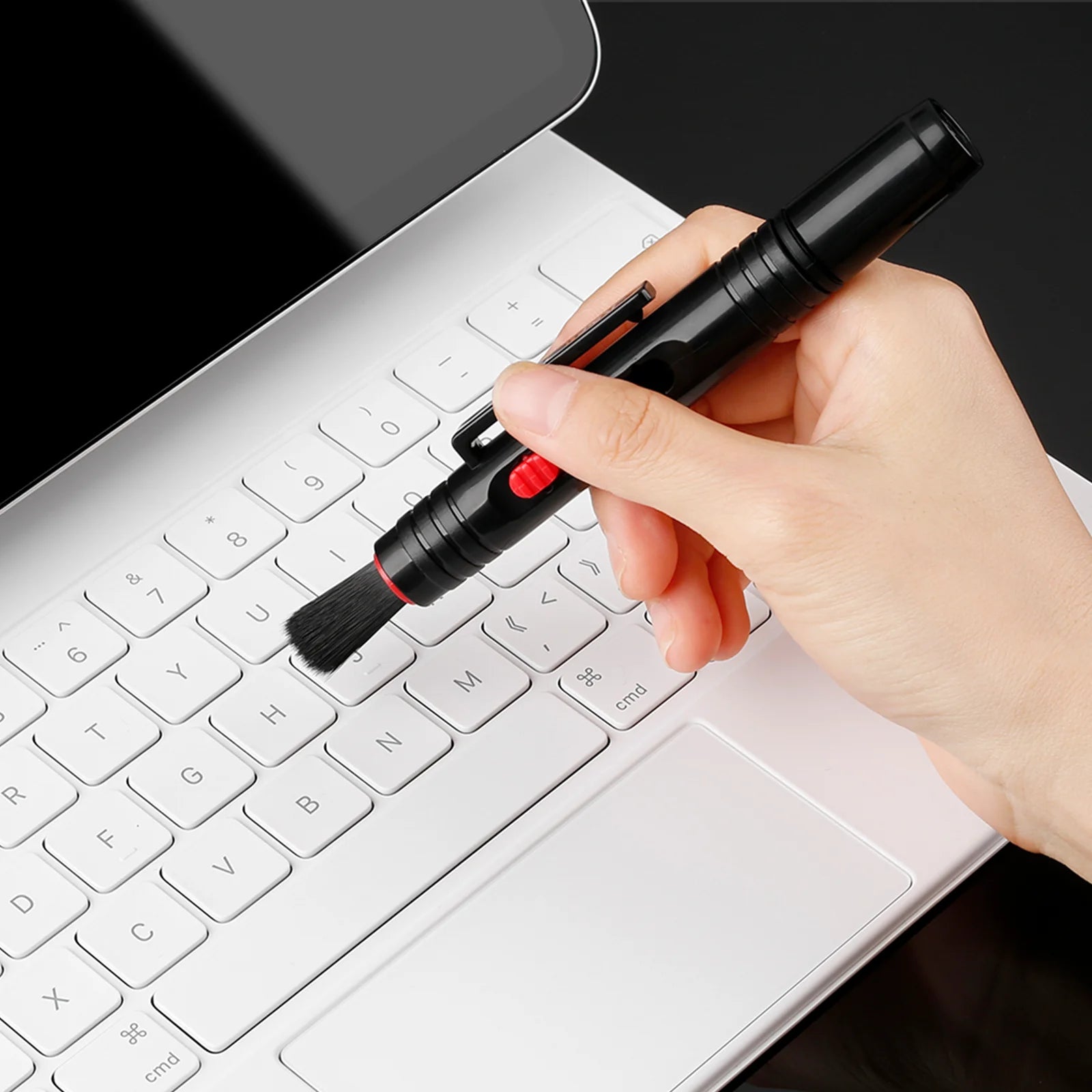K&F Concept Lens Cleaning Pen with Retractable Soft Brush for DSLR Cameras and Sensitive Electronics Optics - Tech Syndicate 